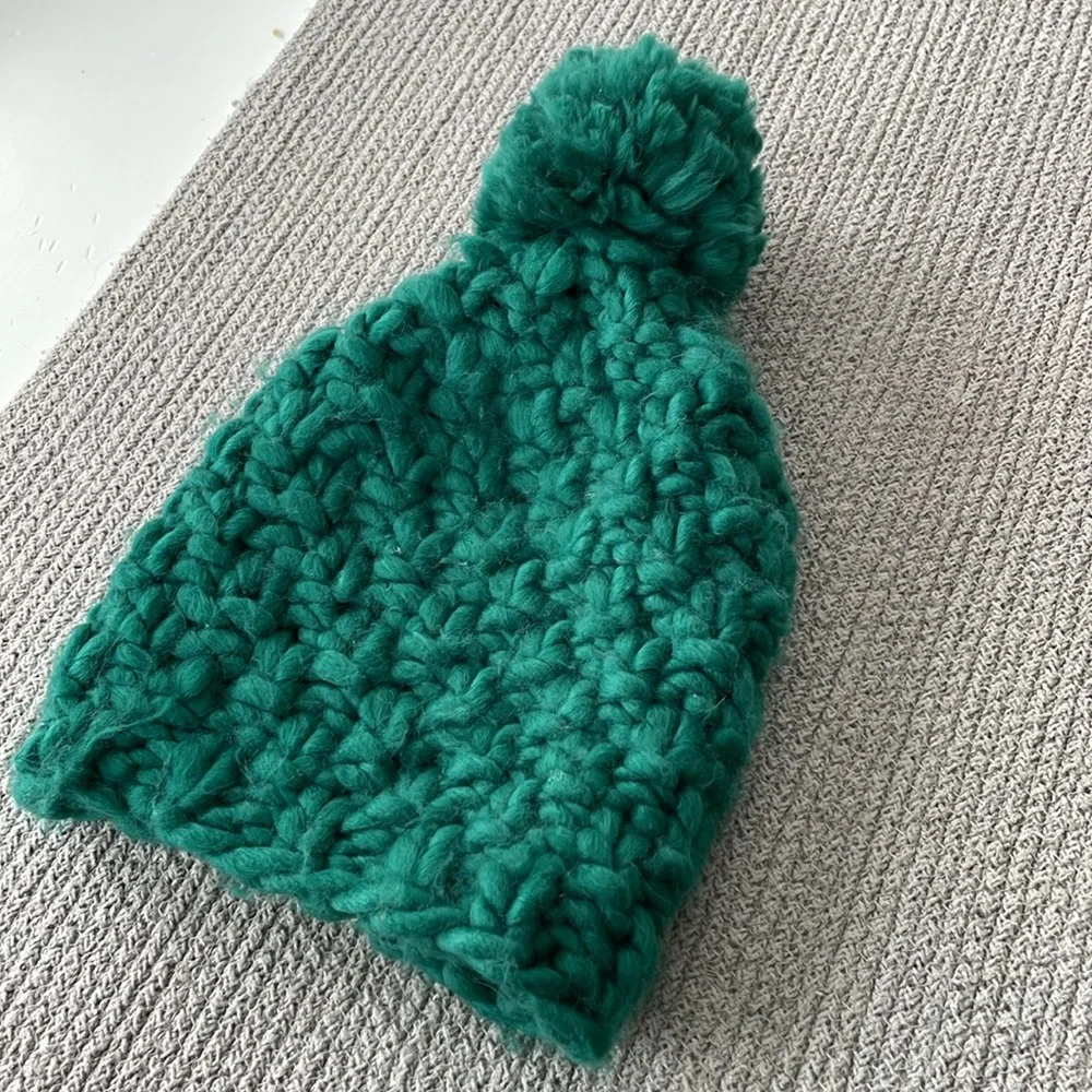 Mossimo Teal Blue Green Chunky Knit Beanie Winter Hat with Pom